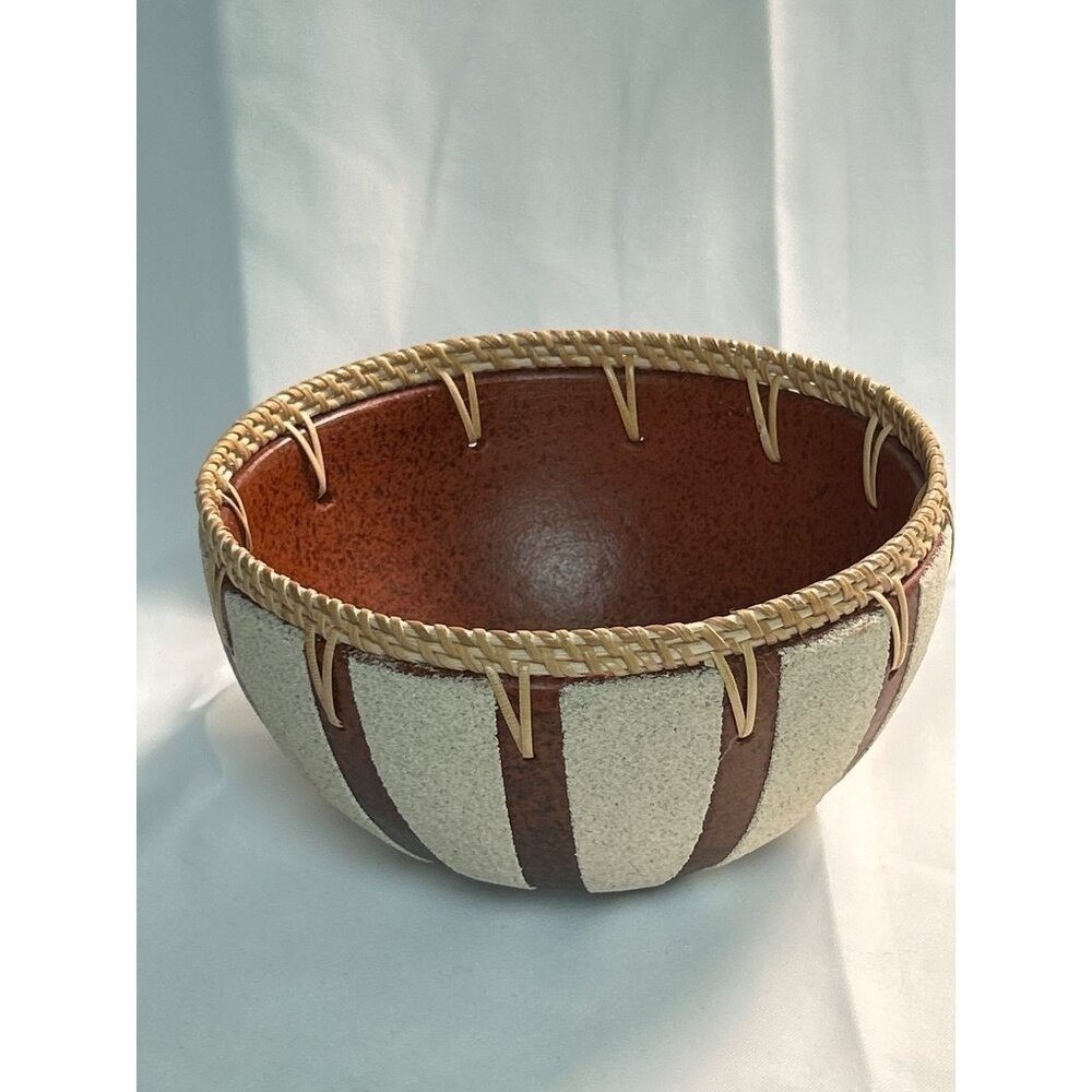 Rustic‎ Stoneware Bowl Woven Rattan Rim Brown & Tan Striped Handmade 9" Boho